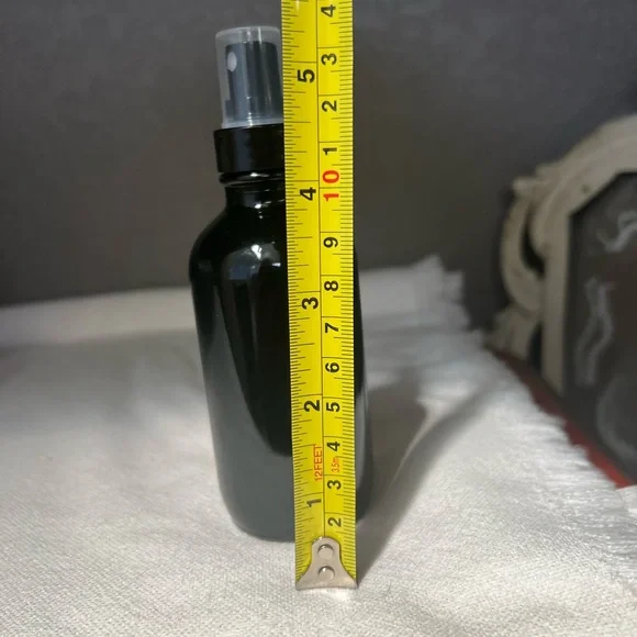 Gardenia Body Mist - Black Bottle - Picture 3 of 5